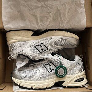 New Balance 530 Silver Cream | Women's Size 5.5